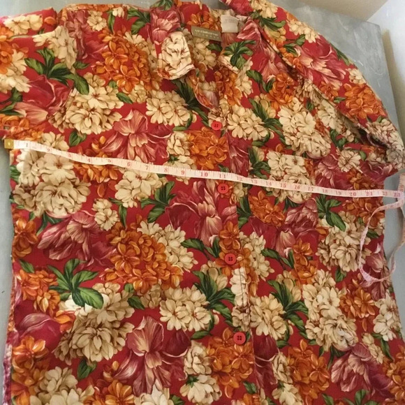 Vintage Liz Claiborne Lizwear Red Floral Button-Up Shirt 100 % Cotton Red  Sz L - Picture 8 of 9